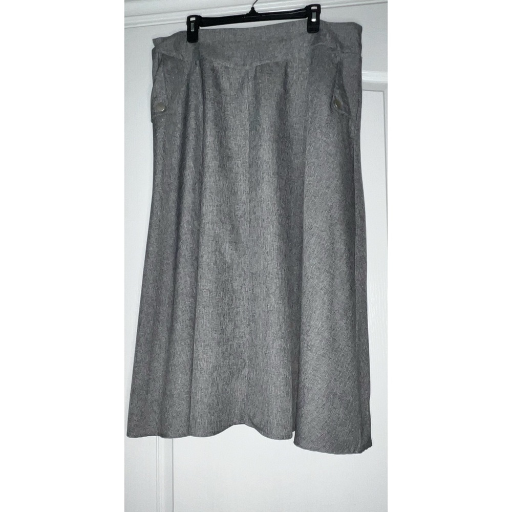 PreLoved SHEIN Curve 3XL Gray Maxi Skirt With Pockets. Great Condition!